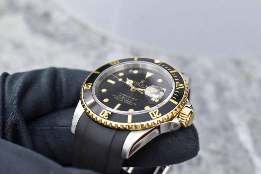 Rolex Submariner 16613 three quarter view, two-tone case and bezel