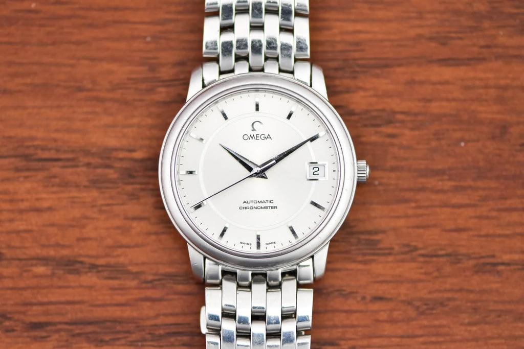 Omega De Ville Prestige dial straight on, Automatic Chronometer text and date window