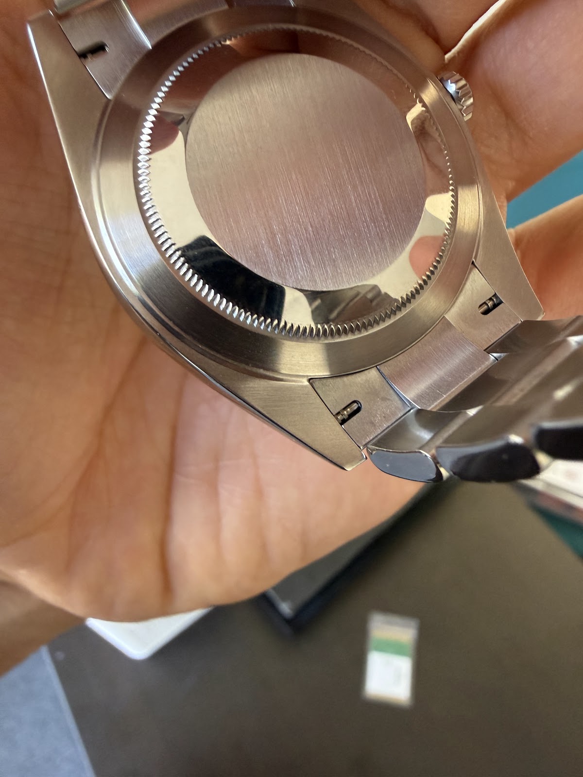 Rolex Datejust 41 smooth bezel and caseback detail