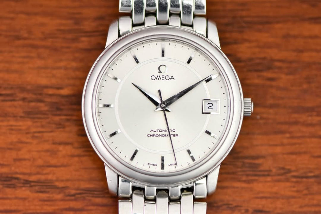 Omega De Ville Prestige Automatic 35mm Ref. 4500.31, silver dial with date, on steel bracelet